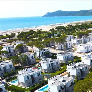 Resort Sanpietro Vacation, Plazhi San Pietro
